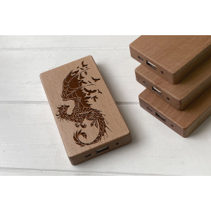 Деревянный внешний аккумулятор Maple с гравировкой Dragon