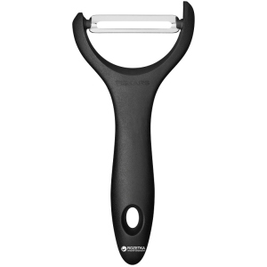 купить Овощечистка Fiskars Essential с подвижным лезвием 6 см (1023824)