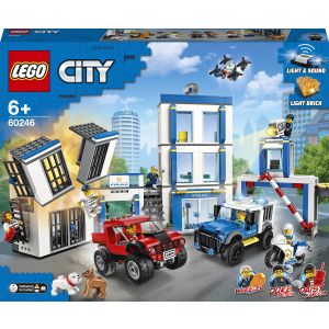 хороша модель Конструктор LEGO City Police Поліцейська ділянка 743 деталі (60246)